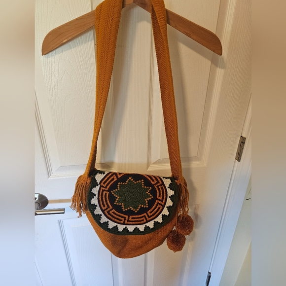 Beautiful Artisinal Bag from Colombia - Picture 2 of 4